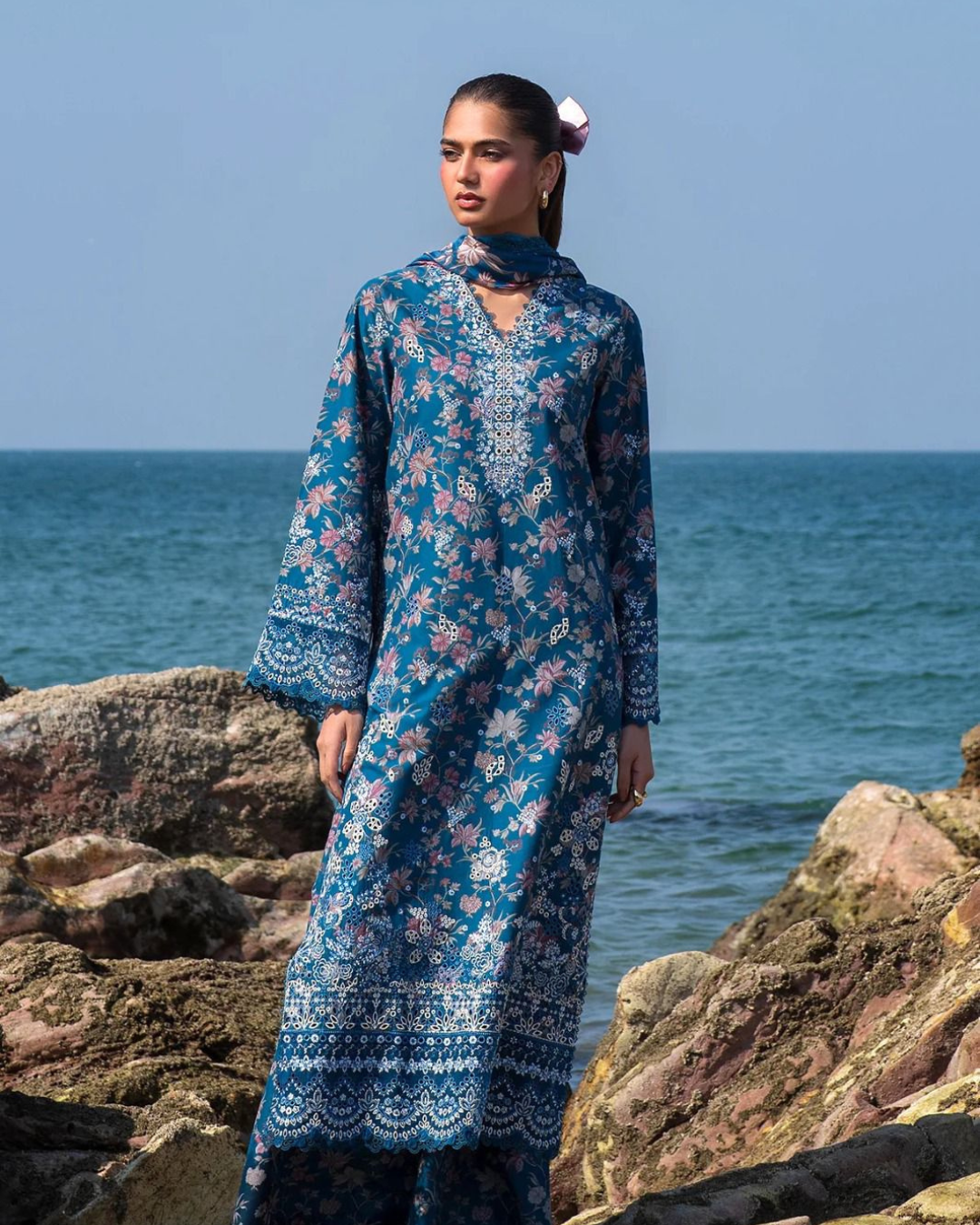 Luxury Lawn 3-Piece Suit