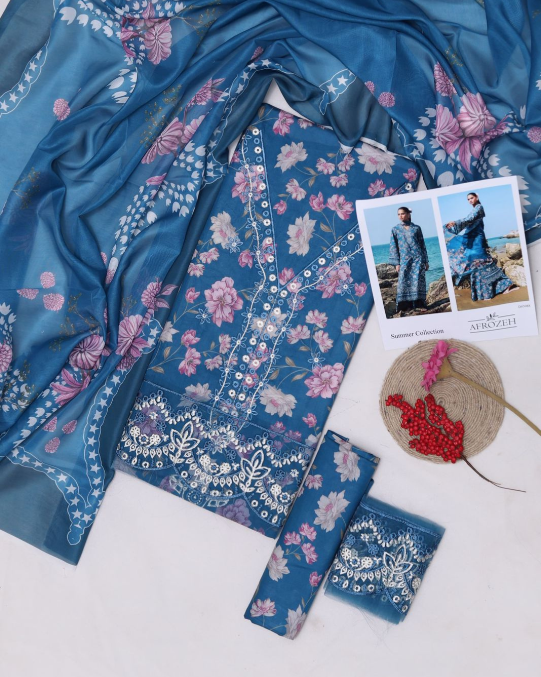 Luxury Lawn 3-Piece Suit