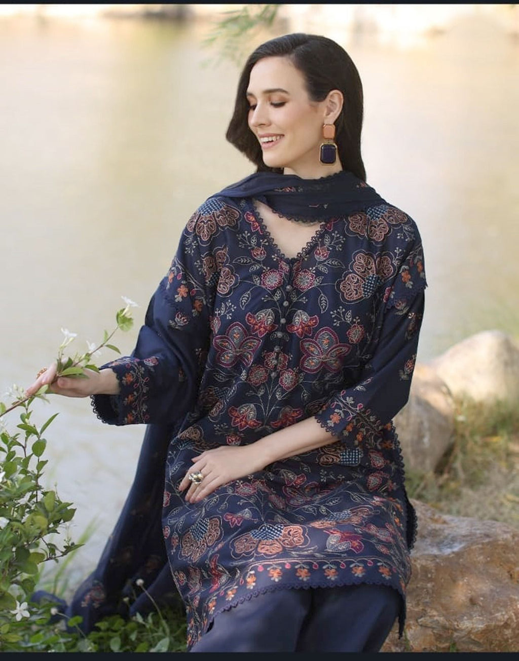Maria B Dhanak Embroidered 3-Piece Suit