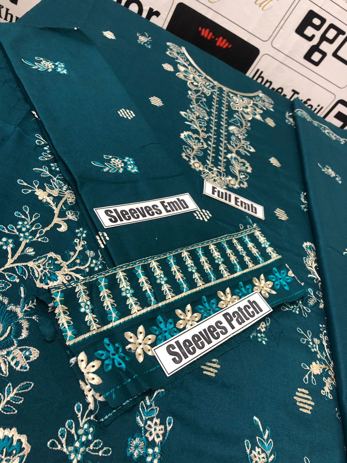 Dhanak Embroidered 3-Piece Suit