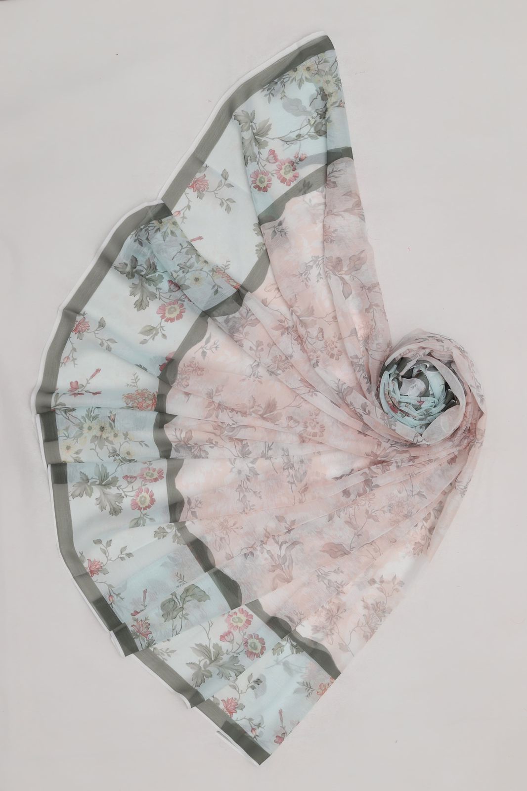 Luxury Lawn 3-Piece Suit