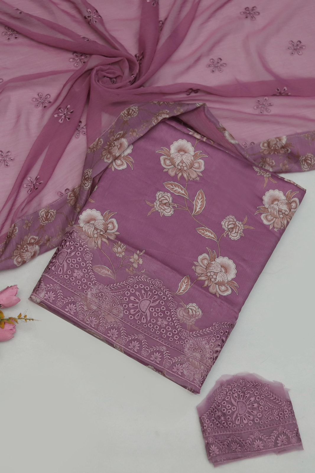 Luxury Lawn 3-Piece Suit