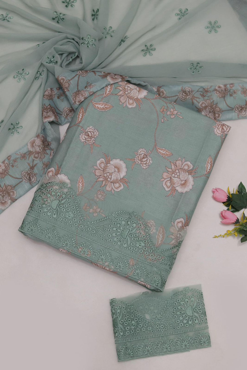 Luxury Lawn 3-Piece Suit