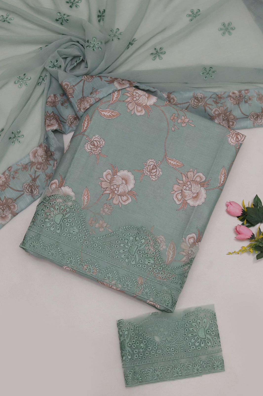 Luxury Lawn 3-Piece Suit