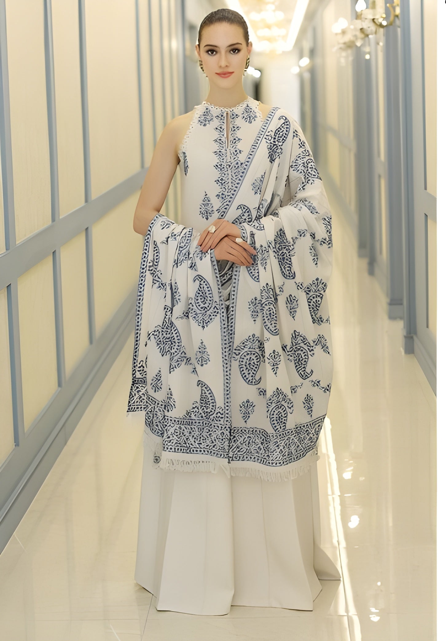 Dhanak Embroidered 3-Piece Suit